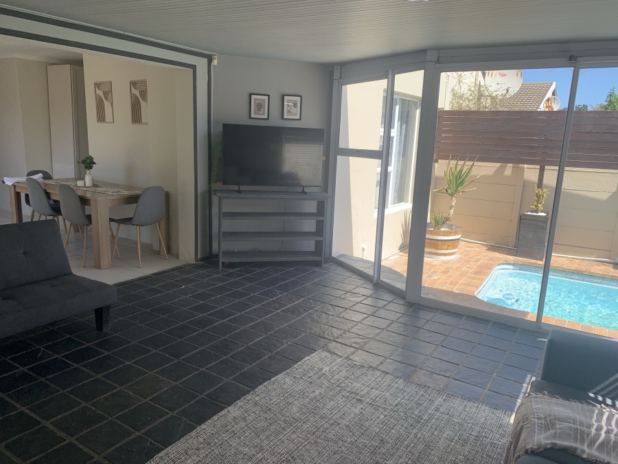 2 Bedroom Property for Sale in Table View Western Cape